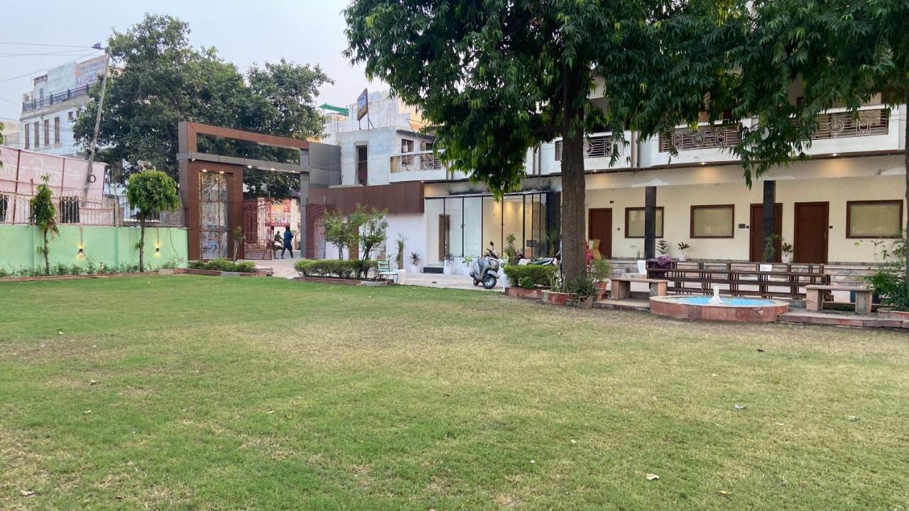 The Kedar Resort Mathura Buitenkant foto