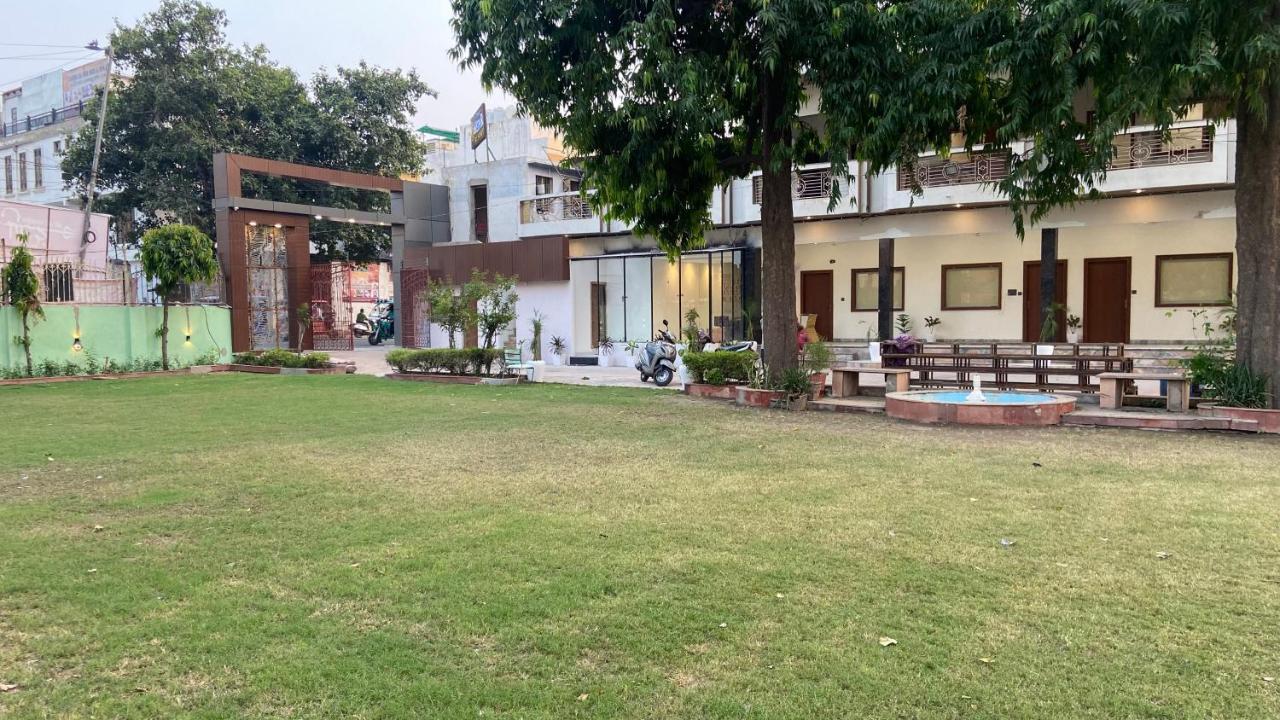 The Kedar Resort Mathura Buitenkant foto