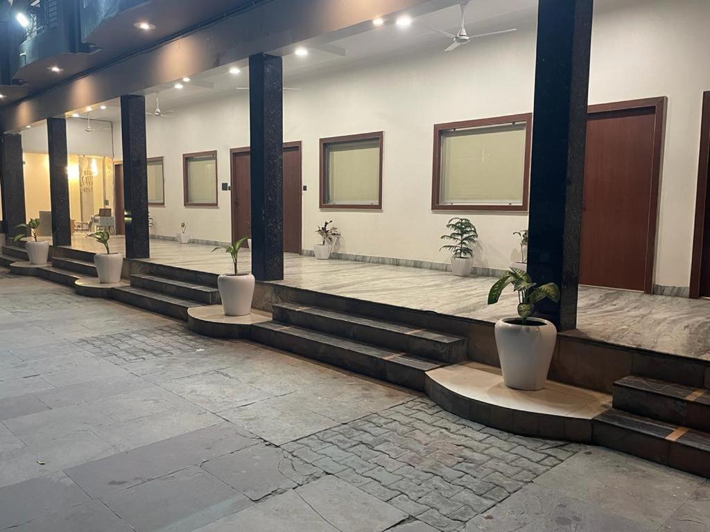 The Kedar Resort Mathura Buitenkant foto