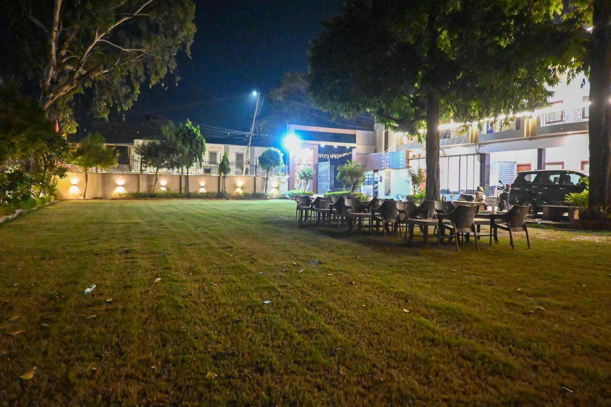 The Kedar Resort Mathura Buitenkant foto