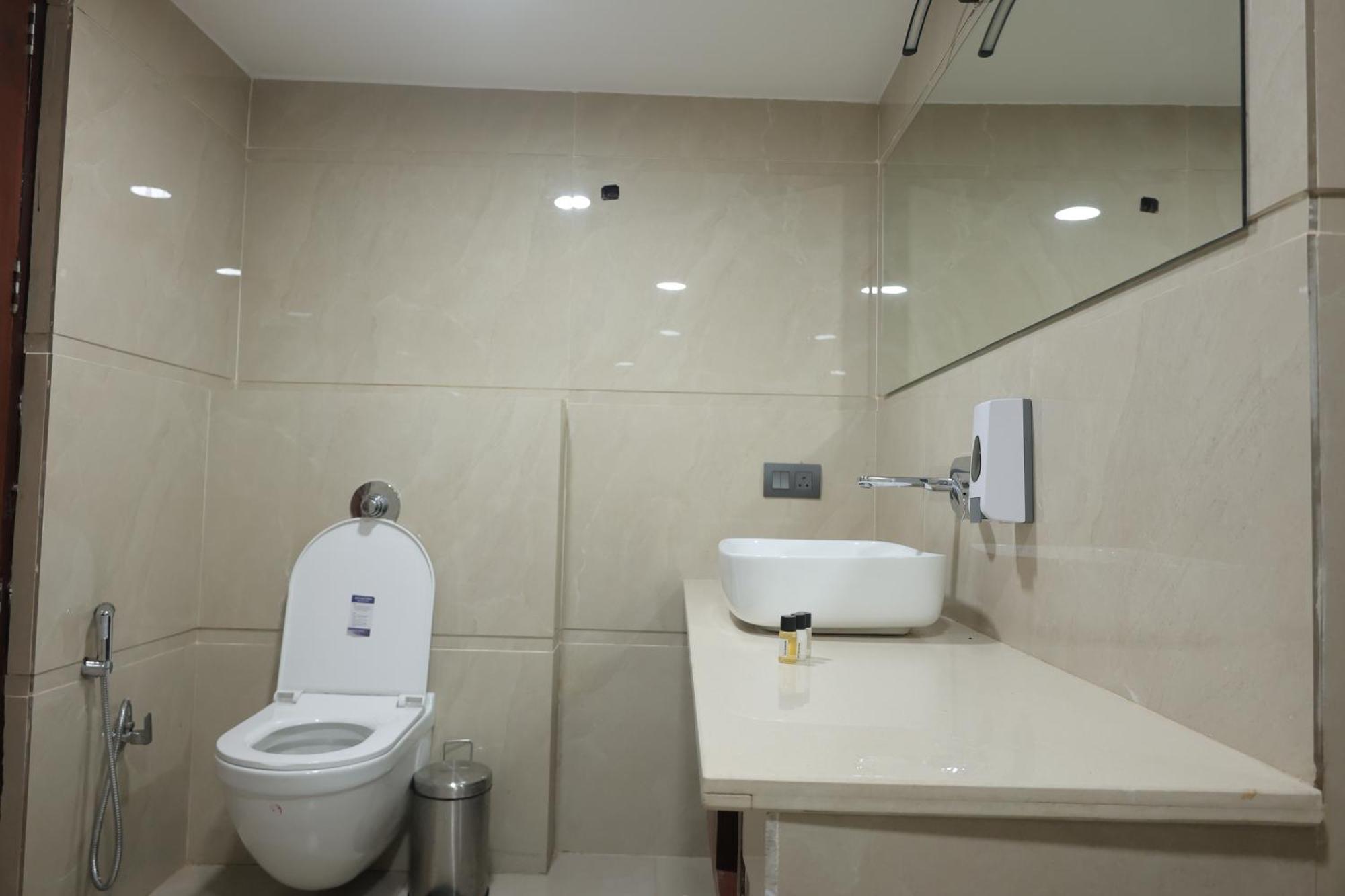 The Kedar Resort Mathura Buitenkant foto