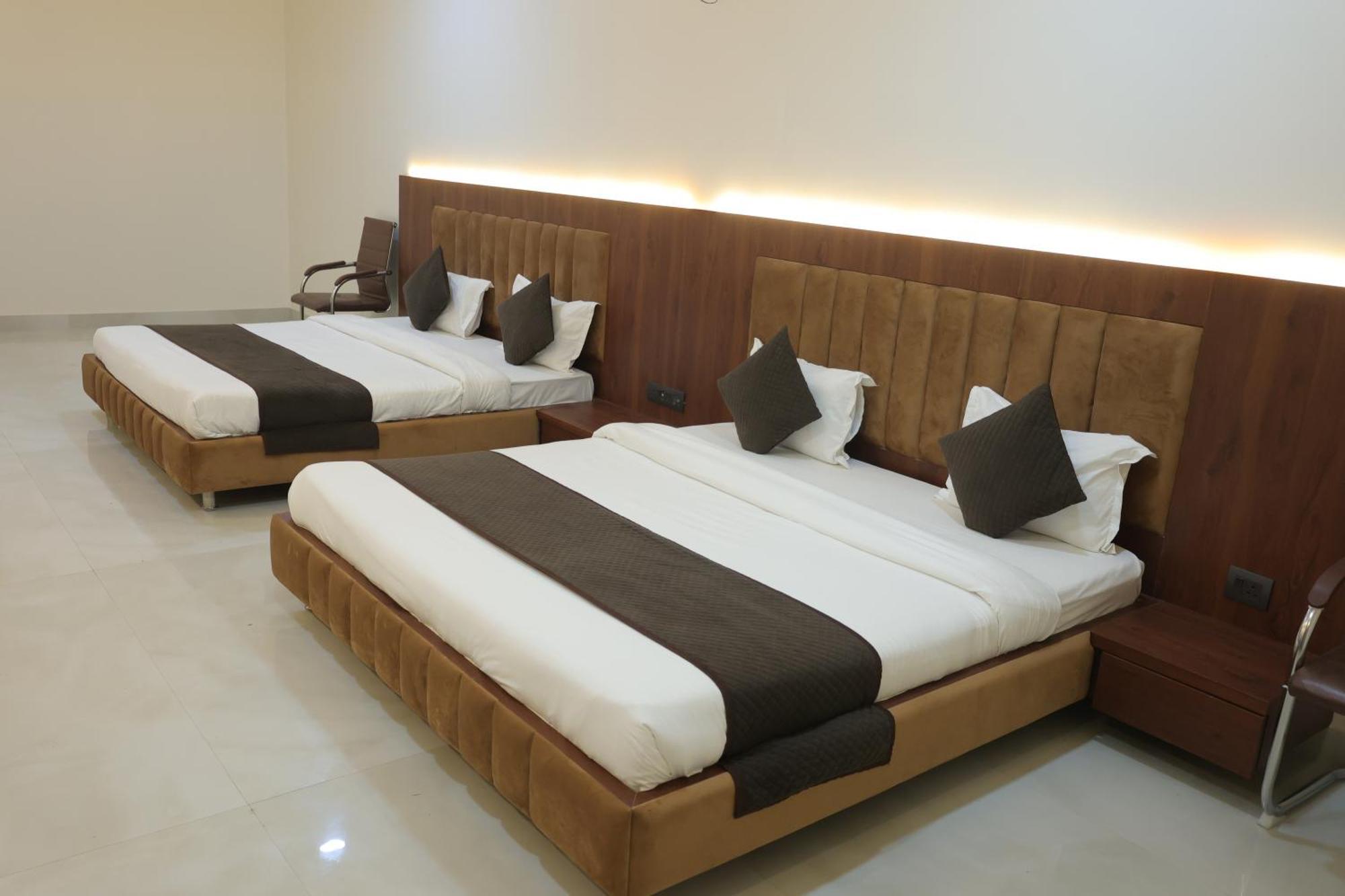The Kedar Resort Mathura Buitenkant foto