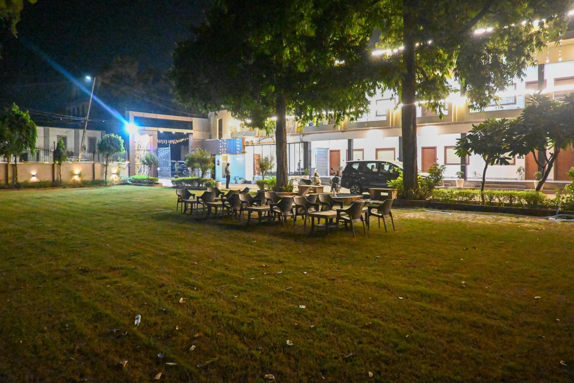 The Kedar Resort Mathura Buitenkant foto